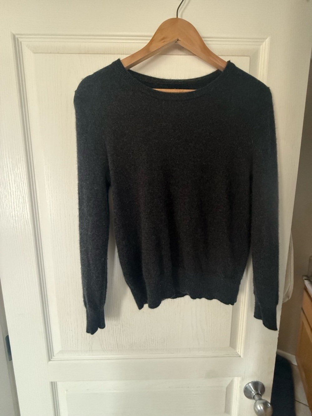 Cashmere Dark Grey Crewneck Sweater